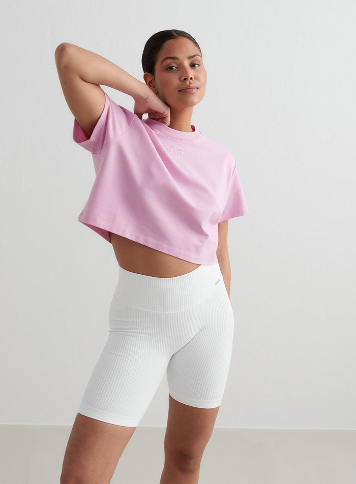 [The model wears size S and is 176 cm.]