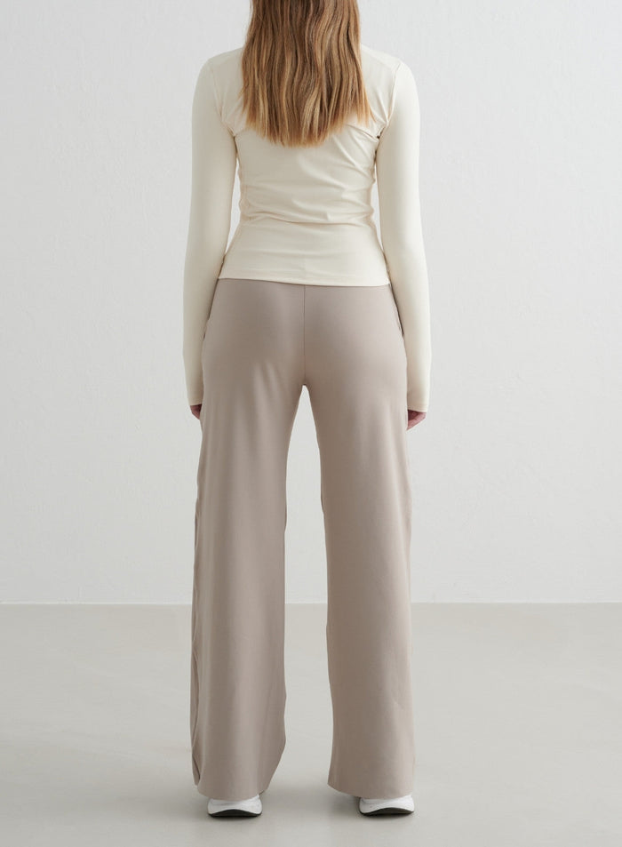 Dark Clay Sense Wide Pants