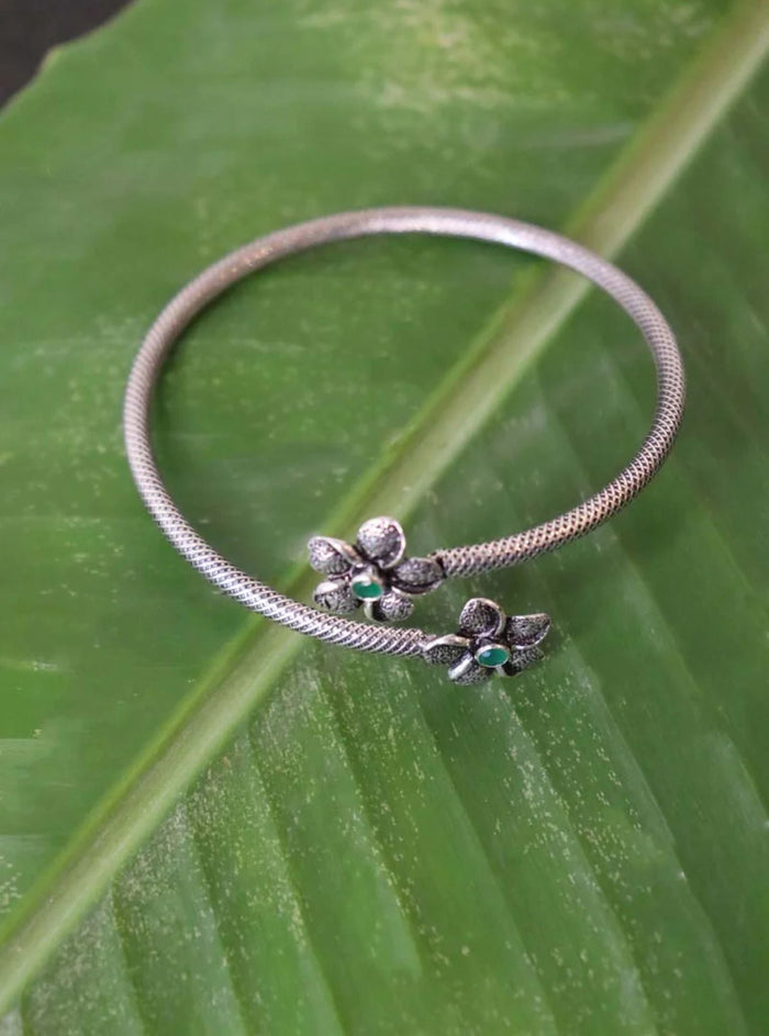 Pure Silver IRYA Bangle